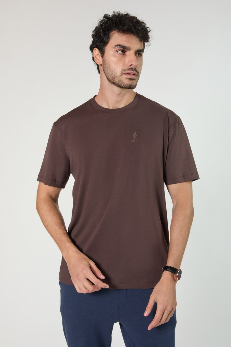 Camiseta Masculina Marrom